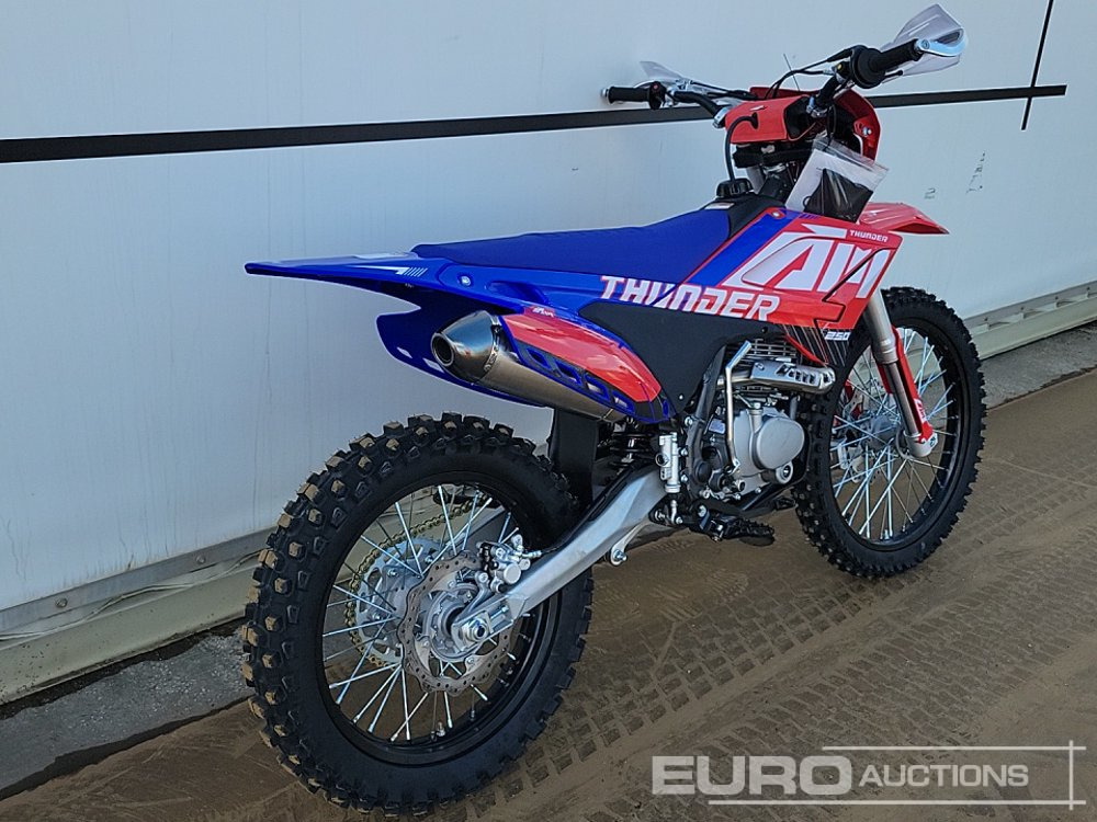 Unused 2025 Apollo Thunder 250cc Motorcross Bike, 21" Front, 18" Rear Tyres, Electric Start, Air Cooled, Hydraulic Suspension, Disc Brakes, Lighting Kit (UNASSEMBLED) - دراجة نارية: صورة 4 Unused 2025 Apollo Thunder 250cc Motorcross Bike, 21" Front, 18" Rear Tyres, Electric Start, Air Cooled, Hydraulic Suspension, Disc Brakes, Lighting Kit (UNASSEMBLED) - دراجة نارية: صورة 4