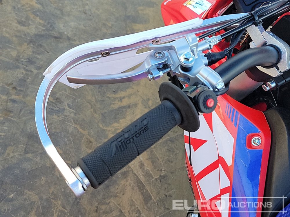 دراجة نارية Unused 2025 Apollo Thunder 250cc Motorcross Bike, 21" Front, 18" Rear Tyres, Electric Start, Air Cooled, Hydraulic Suspension, Disc Brakes, Lighting Kit (UNASSEMBLED): صورة 25 دراجة نارية Unused 2025 Apollo Thunder 250cc Motorcross Bike, 21" Front, 18" Rear Tyres, Electric Start, Air Cooled, Hydraulic Suspension, Disc Brakes, Lighting Kit (UNASSEMBLED): صورة 25