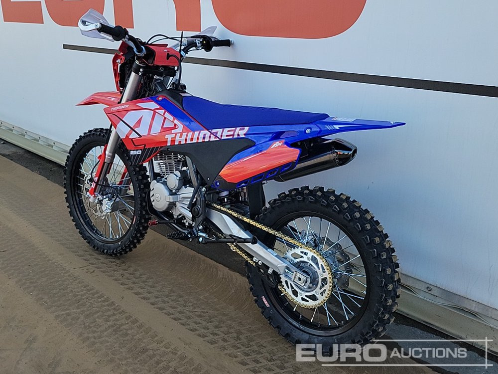 Unused 2025 Apollo Thunder 250cc Motorcross Bike, 21" Front, 18" Rear Tyres, Electric Start, Air Cooled, Hydraulic Suspension, Disc Brakes, Lighting Kit (UNASSEMBLED) - دراجة نارية: صورة 3 Unused 2025 Apollo Thunder 250cc Motorcross Bike, 21" Front, 18" Rear Tyres, Electric Start, Air Cooled, Hydraulic Suspension, Disc Brakes, Lighting Kit (UNASSEMBLED) - دراجة نارية: صورة 3