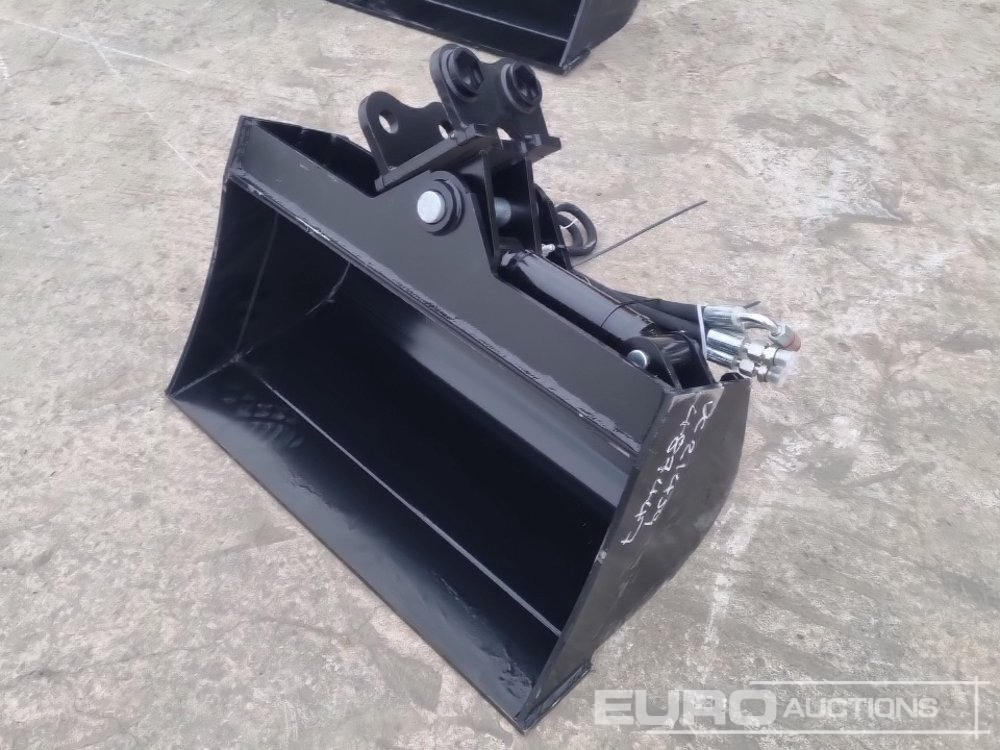 Unused 2025 Captok 24" Hydraulic Tilting Bucket 25mm Pin to suit Mini Excavator - بكت: صورة 1 Unused 2025 Captok 24" Hydraulic Tilting Bucket 25mm Pin to suit Mini Excavator - بكت: صورة 1
