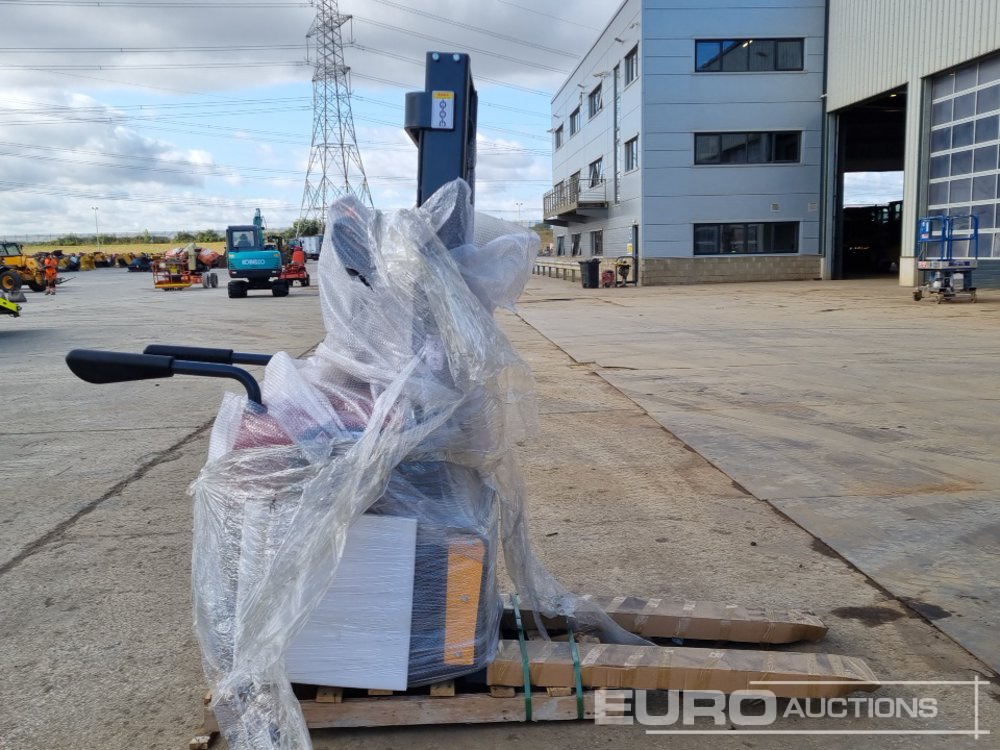 معدات المناولة Unused 2025 Electric Stack Truck, 2 Stage Free Lift Mast, Charger: صورة 6