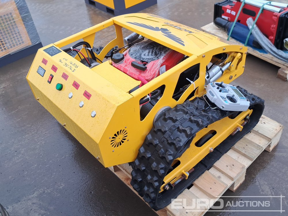 Unused 2025 Salini RC-900 Radio Controlled Tracked Lawnmower (Controls in Office) - جزازة أعشاب الحدائق: صورة 5 Unused 2025 Salini RC-900 Radio Controlled Tracked Lawnmower (Controls in Office) - جزازة أعشاب الحدائق: صورة 5