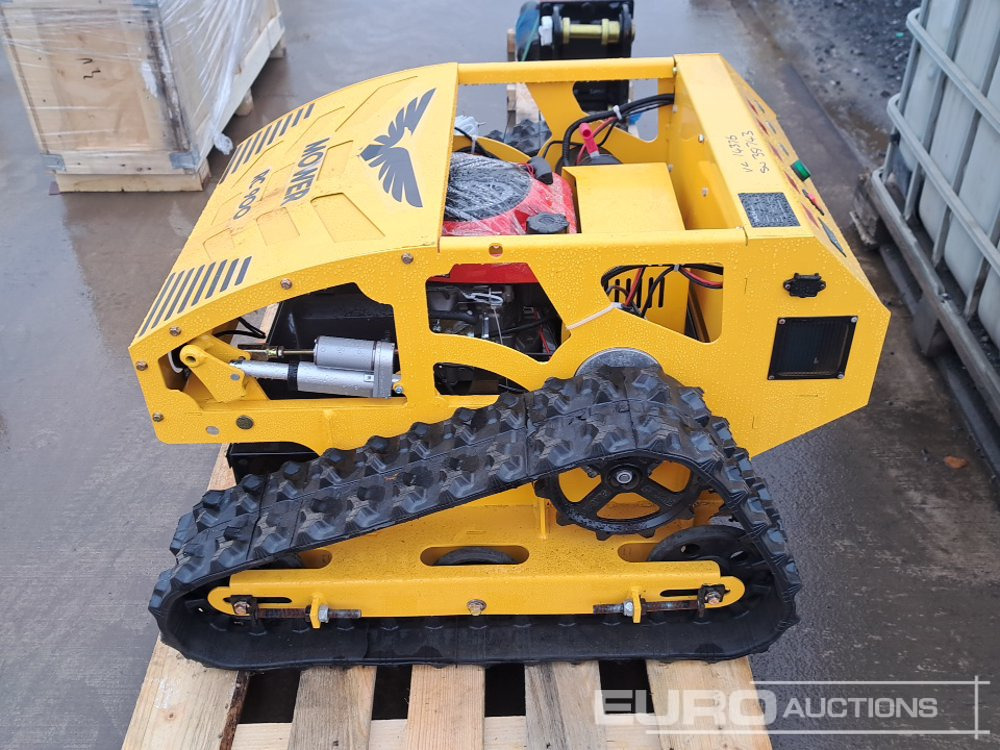 Unused 2025 Salini RC-900 Radio Controlled Tracked Lawnmower (Controls in Office) - جزازة أعشاب الحدائق: صورة 2 Unused 2025 Salini RC-900 Radio Controlled Tracked Lawnmower (Controls in Office) - جزازة أعشاب الحدائق: صورة 2