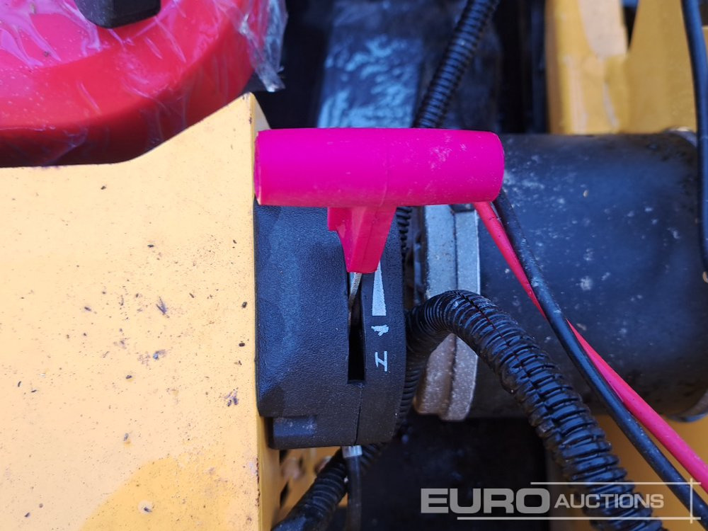 جزازة أعشاب الحدائق Unused 2025 Salini RC-900 Radio Controlled Tracked Lawnmower (Controls in Office): صورة 19 جزازة أعشاب الحدائق Unused 2025 Salini RC-900 Radio Controlled Tracked Lawnmower (Controls in Office): صورة 19