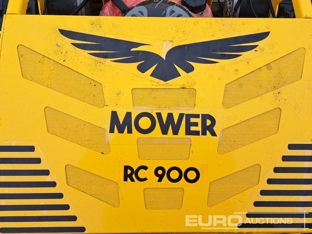 جزازة أعشاب الحدائق Unused 2025 Salini RC-900 Radio Controlled Tracked Lawnmower (Controls in Office): صورة 13 جزازة أعشاب الحدائق Unused 2025 Salini RC-900 Radio Controlled Tracked Lawnmower (Controls in Office): صورة 13