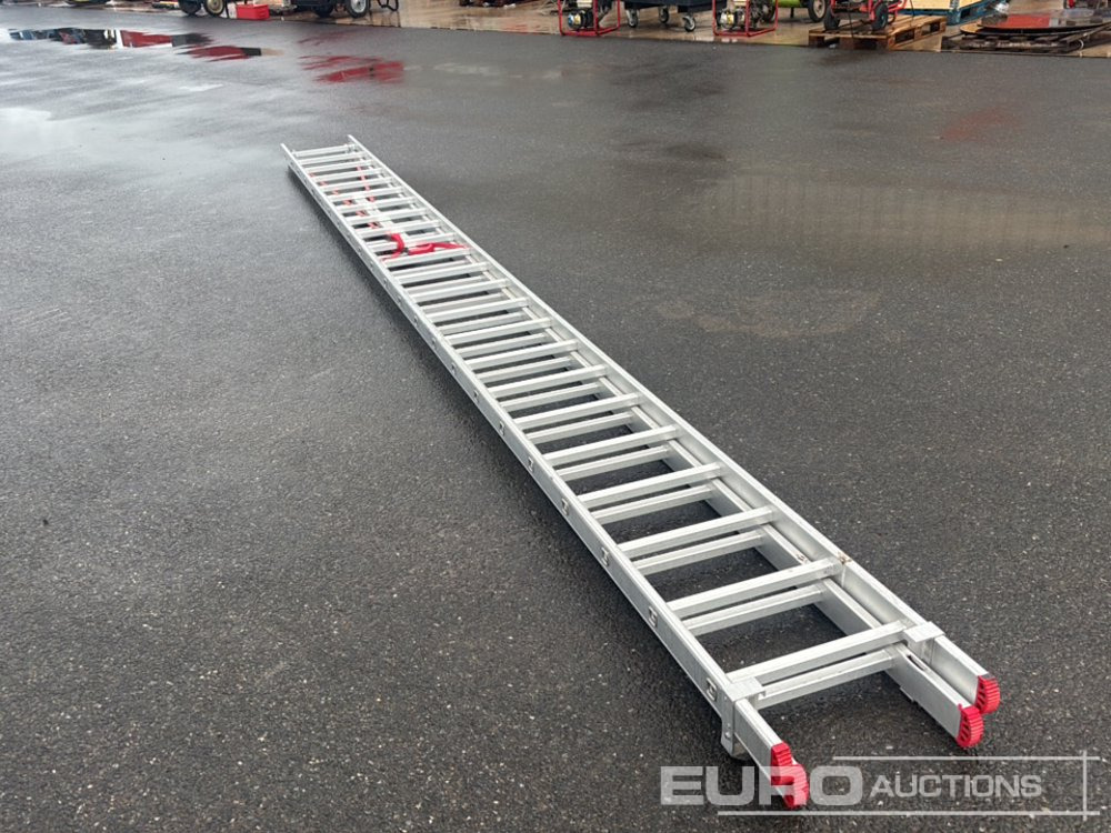 Unused 23 Rung Double Extension Aluminium Ladder, Non Slip Stabliser Bar - معدات الورش: صورة 1 Unused 23 Rung Double Extension Aluminium Ladder, Non Slip Stabliser Bar - معدات الورش: صورة 1