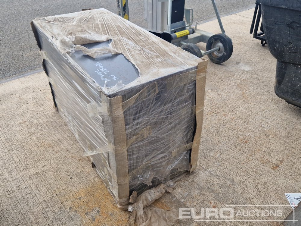 Unused Armorgard 36" Storage Box - معدات البناء: صورة 2 Unused Armorgard 36" Storage Box - معدات البناء: صورة 2