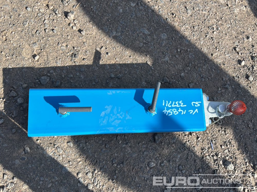 Unused Forklift Trailer Mover Attachment - معدات المناولة: صورة 1 Unused Forklift Trailer Mover Attachment - معدات المناولة: صورة 1