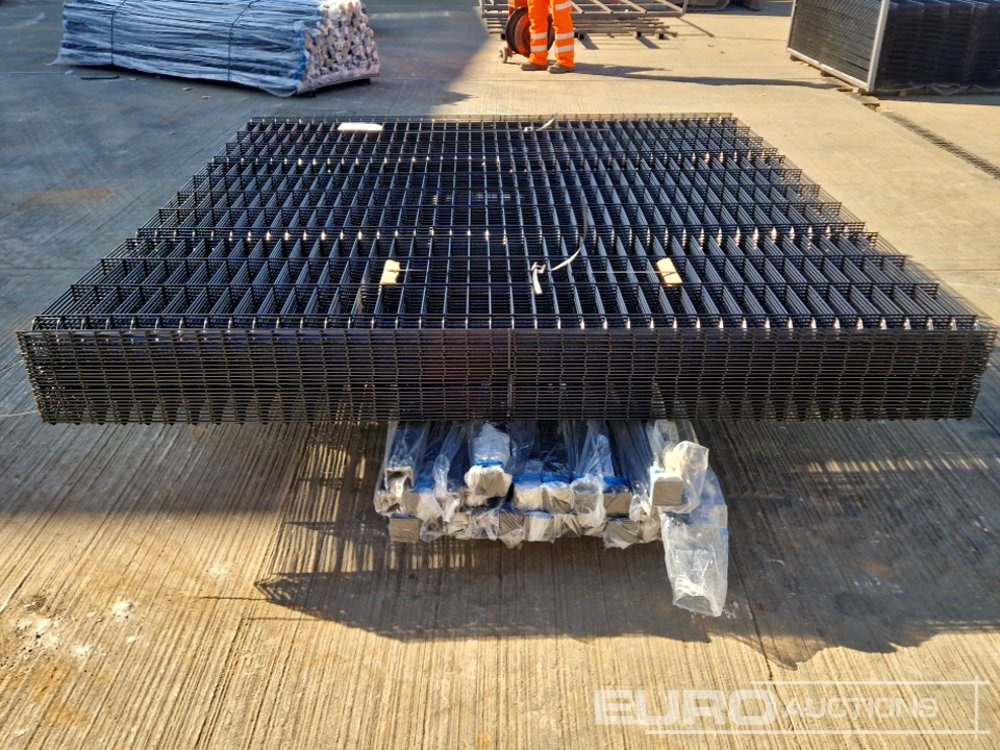 Unused Galvanised & Powder Coated Heavy Duty (5mm) Wire Mesh Fencing, 25 x H2.4m x W2.2m Panels, 26 x 60mm x 60mm x3m Posts, with Fittings (Black) - معدات البناء: صورة 4 Unused Galvanised & Powder Coated Heavy Duty (5mm) Wire Mesh Fencing, 25 x H2.4m x W2.2m Panels, 26 x 60mm x 60mm x3m Posts, with Fittings (Black) - معدات البناء: صورة 4