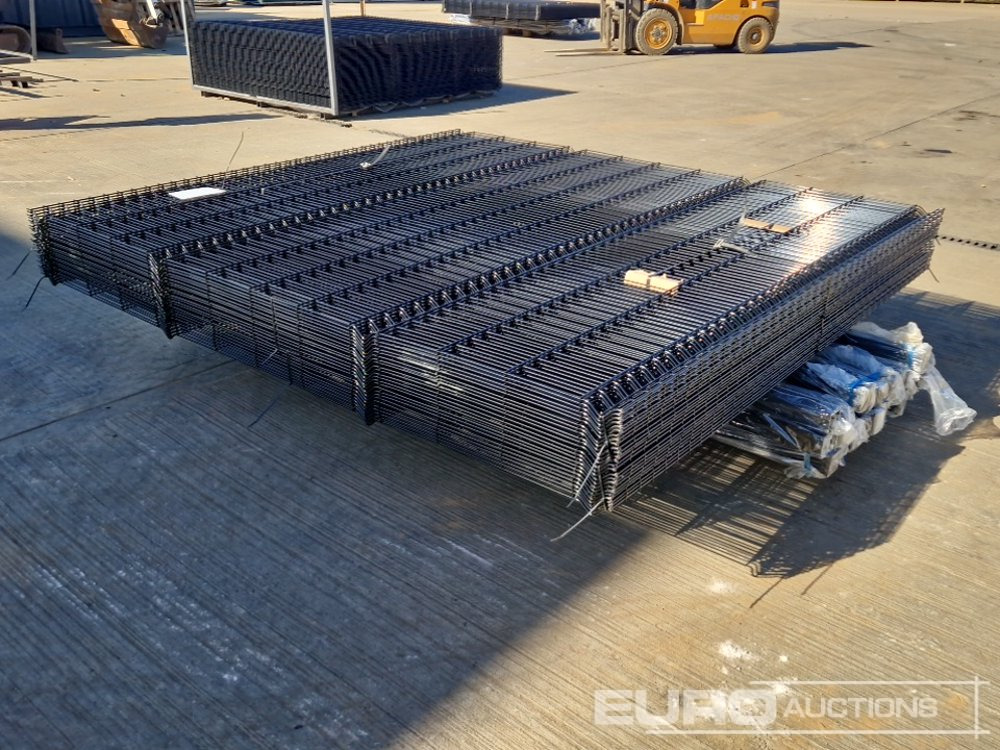 Unused Galvanised & Powder Coated Heavy Duty (5mm) Wire Mesh Fencing, 25 x H2.4m x W2.2m Panels, 26 x 60mm x 60mm x3m Posts, with Fittings (Black) - معدات البناء: صورة 3 Unused Galvanised & Powder Coated Heavy Duty (5mm) Wire Mesh Fencing, 25 x H2.4m x W2.2m Panels, 26 x 60mm x 60mm x3m Posts, with Fittings (Black) - معدات البناء: صورة 3