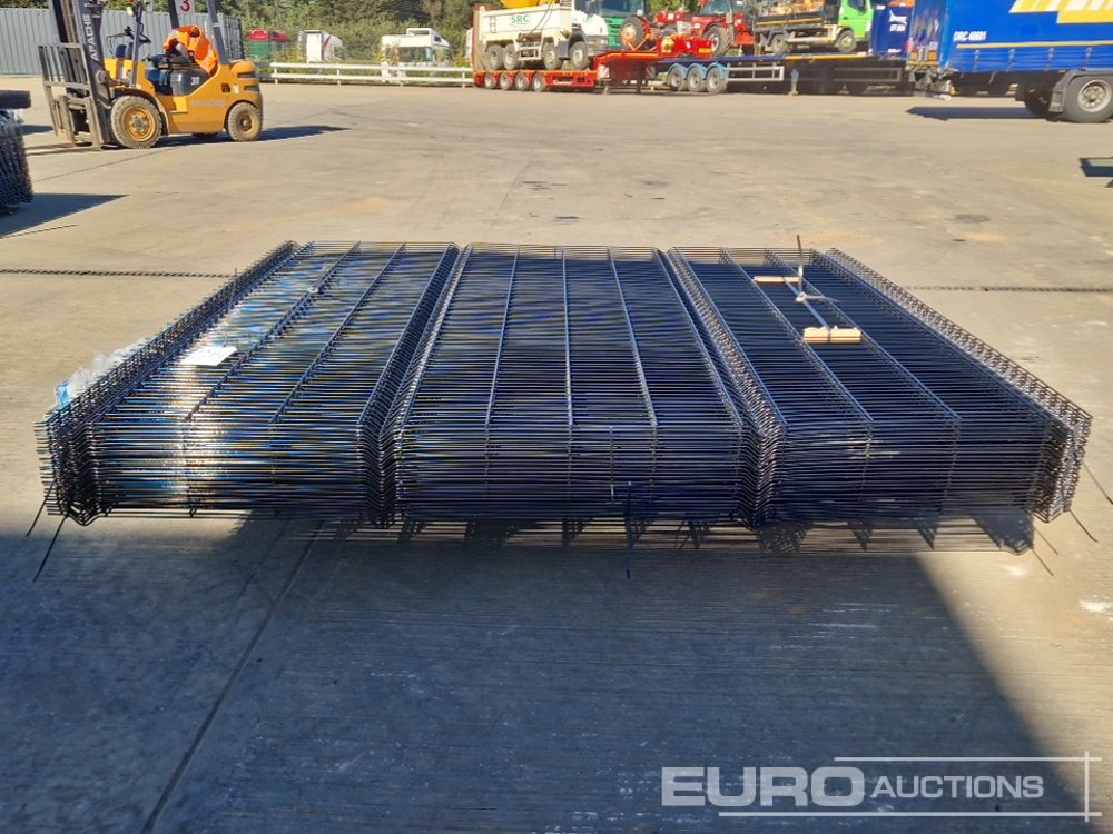 Unused Galvanised & Powder Coated Heavy Duty (5mm) Wire Mesh Fencing, 25 x H2.4m x W2.2m Panels, 26 x 60mm x 60mm x3m Posts, with Fittings (Black) - معدات البناء: صورة 2 Unused Galvanised & Powder Coated Heavy Duty (5mm) Wire Mesh Fencing, 25 x H2.4m x W2.2m Panels, 26 x 60mm x 60mm x3m Posts, with Fittings (Black) - معدات البناء: صورة 2