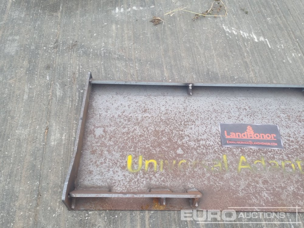 معدات المناولة Unused Landhoner Universal Plate Adapter to suit Skidsteer: صورة 9