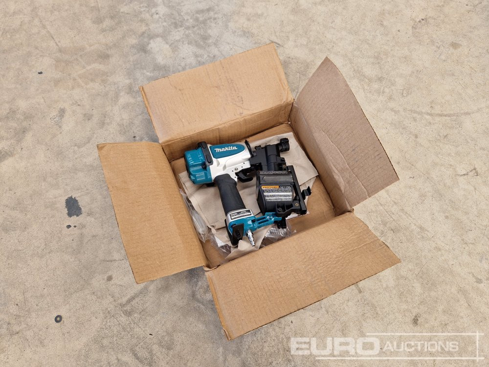 معدات الورش Unused Makita AN454  Pneumatic Nailer (Body Only): صورة 18