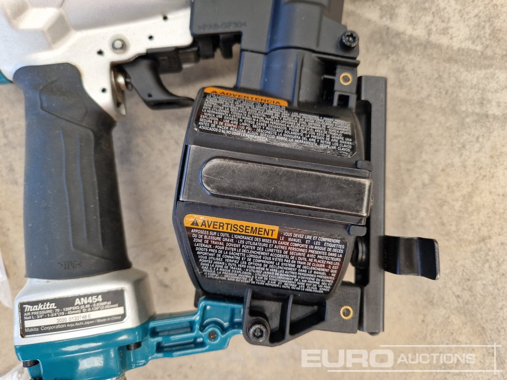 معدات الورش Unused Makita AN454  Pneumatic Nailer (Body Only): صورة 8