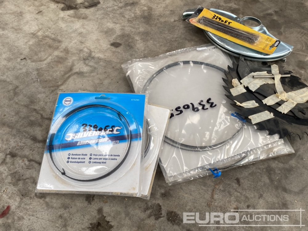 Unused Makita Chop Saw Blade and Cover, Band Saw Blades (3 of) - معدات الورش: صورة 5 Unused Makita Chop Saw Blade and Cover, Band Saw Blades (3 of) - معدات الورش: صورة 5