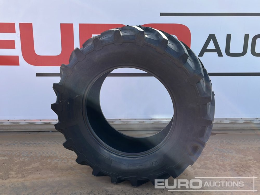 Unused Vannova 650/65R38-163 R1W Tyre (2 of) - الآلات الزراعية: صورة 2 Unused Vannova 650/65R38-163 R1W Tyre (2 of) - الآلات الزراعية: صورة 2