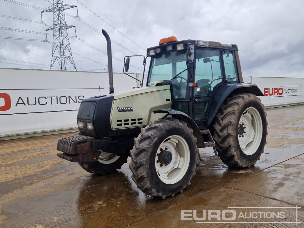 Valtra 6400 - جرار: صورة 1 Valtra 6400 - جرار: صورة 1