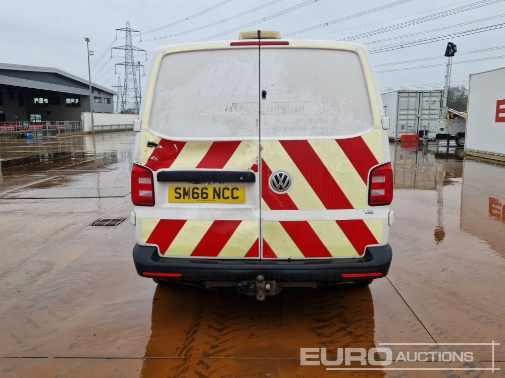 Volkswagen Transporter T28 - شاحنة التوصيل: صورة 4 Volkswagen Transporter T28 - شاحنة التوصيل: صورة 4