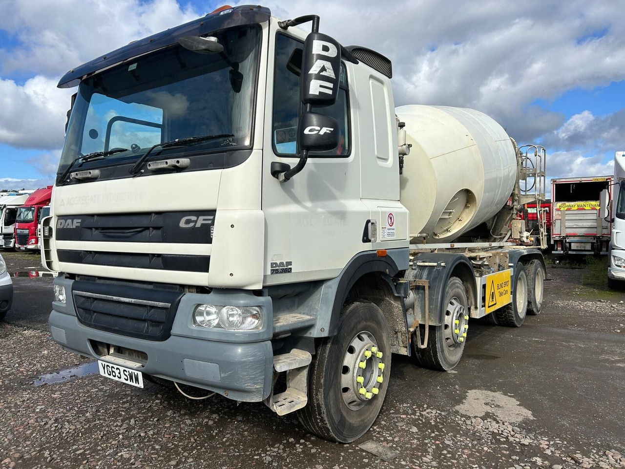 DAF CF 85.360 - شاحنة خلاطة خرسانة: صورة 1 DAF CF 85.360 - شاحنة خلاطة خرسانة: صورة 1