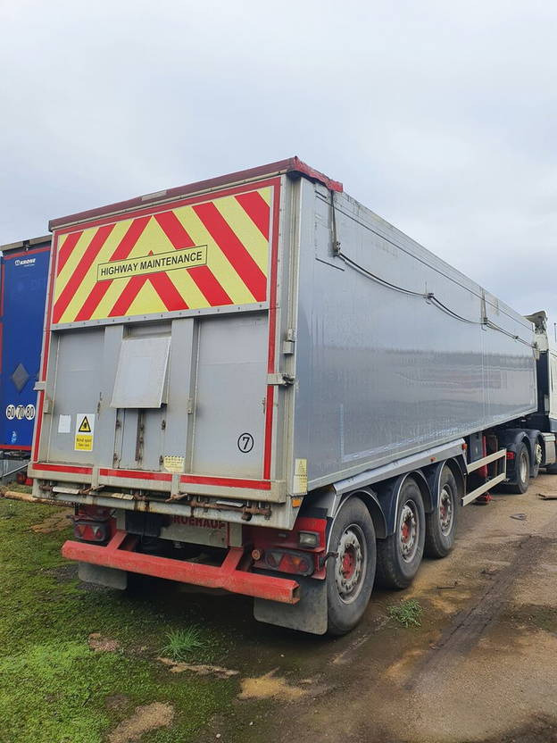 Fruehauf - قلابة نصف مقطورة نصف مقطورة قلابة: صورة 4 Fruehauf - قلابة نصف مقطورة نصف مقطورة قلابة: صورة 4