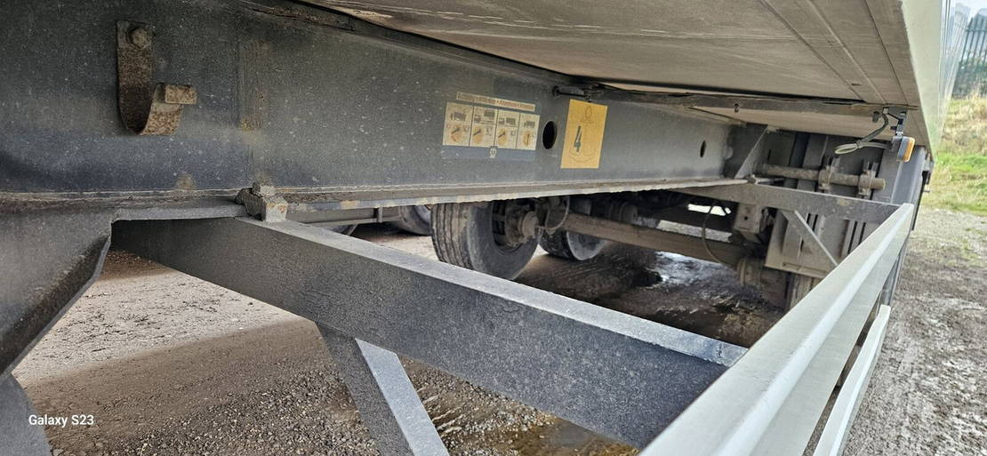 Krone - نصف مقطورة مُبرِّدة: صورة 3 Krone - نصف مقطورة مُبرِّدة: صورة 3