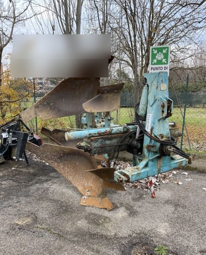 Aratro usato Nuova Comas - محراث: صورة 4 Aratro usato Nuova Comas - محراث: صورة 4