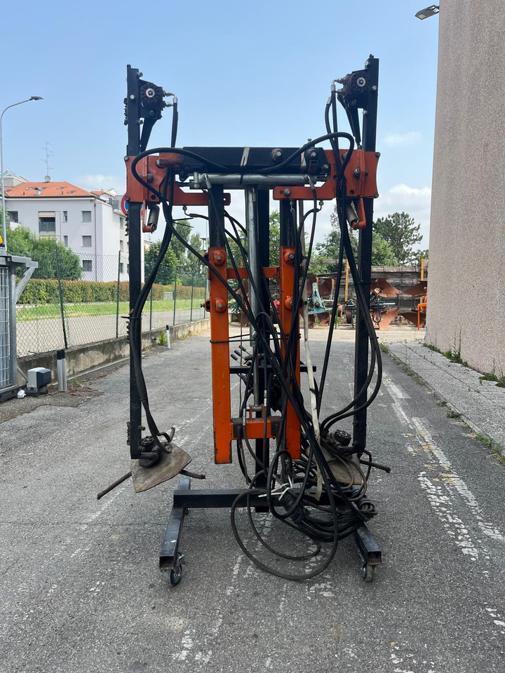 Cimatrice usata Rinieri doppia - التقطيع جزازة/ ماكينات قطع الحشائش: صورة 1 Cimatrice usata Rinieri doppia - التقطيع جزازة/ ماكينات قطع الحشائش: صورة 1