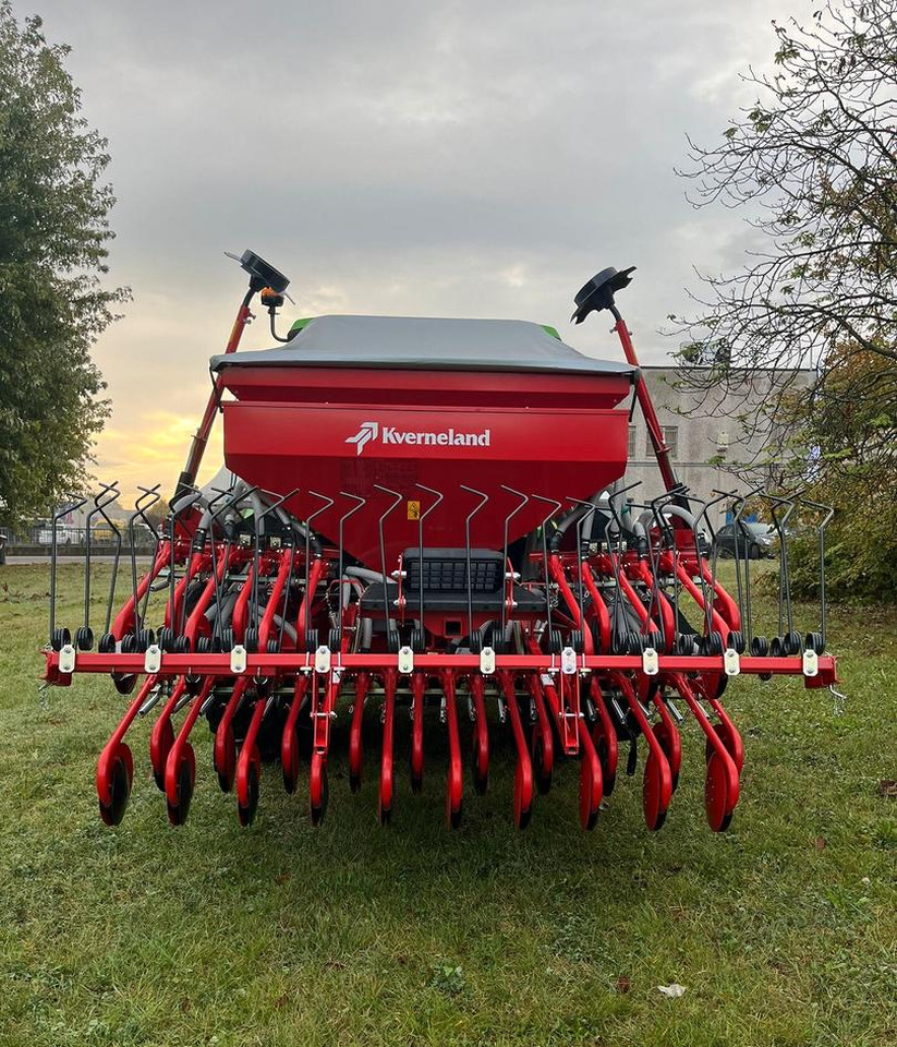 Seminatrice nuova Kverneland DL4 m-32 CX - آلة البذر: صورة 1 Seminatrice nuova Kverneland DL4 m-32 CX - آلة البذر: صورة 1