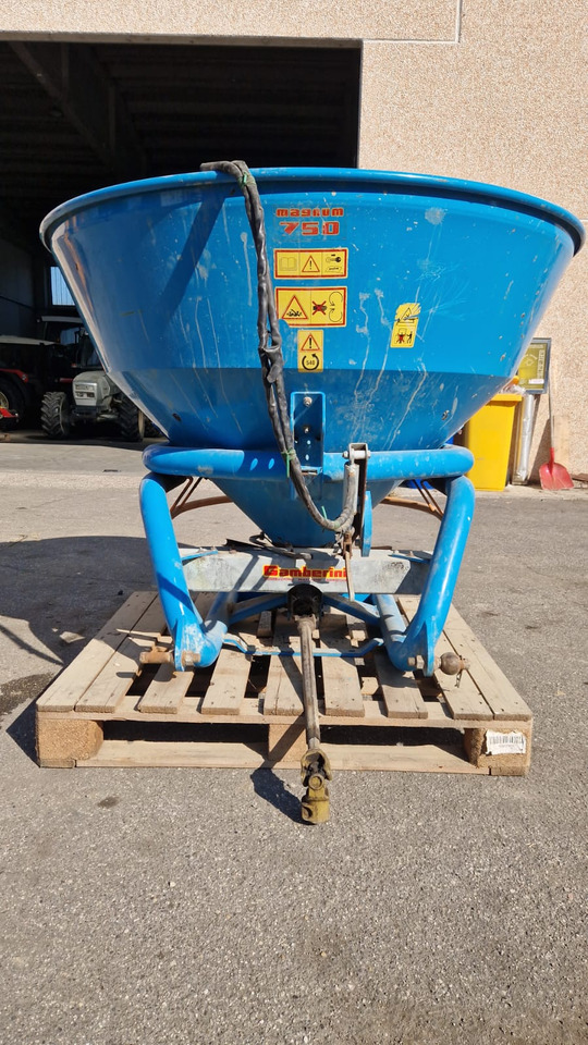 Spandiconcime usato Gamberini Magnum 750 - آلة رش السماد: صورة 5 Spandiconcime usato Gamberini Magnum 750 - آلة رش السماد: صورة 5