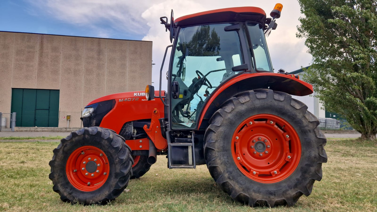 Trattore usato Kubota M4072 - جرار: صورة 4 Trattore usato Kubota M4072 - جرار: صورة 4