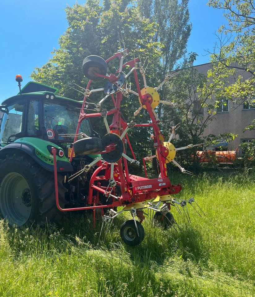 Voltafieno usato Pottinger Hit 690 N - آلة تيبيس العشب/ آلة جمع العشب: صورة 4 Voltafieno usato Pottinger Hit 690 N - آلة تيبيس العشب/ آلة جمع العشب: صورة 4