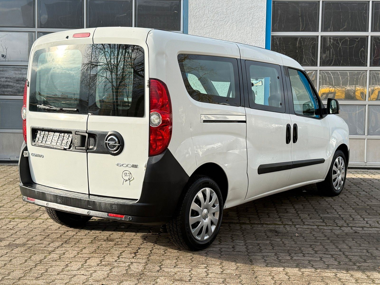 Opel Combo 1.6CDTI L2H1 S/S Easytr. Klima 5-Sitze - ميكروباص: صورة 5 Opel Combo 1.6CDTI L2H1 S/S Easytr. Klima 5-Sitze - ميكروباص: صورة 5