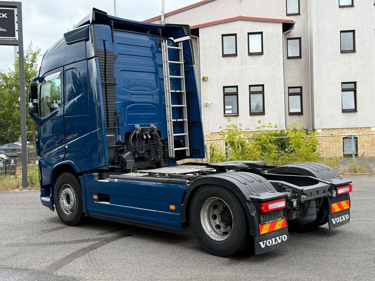 Volvo FH 460 Globetrotter/2 Tanks - وحدة جر: صورة 2 Volvo FH 460 Globetrotter/2 Tanks - وحدة جر: صورة 2
