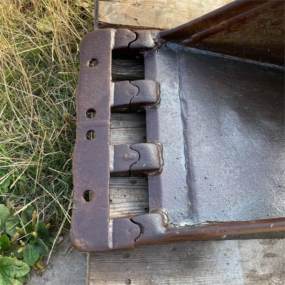 بكت - جرافة حفار ABC 45cm: صورة 12 بكت - جرافة حفار ABC 45cm: صورة 12