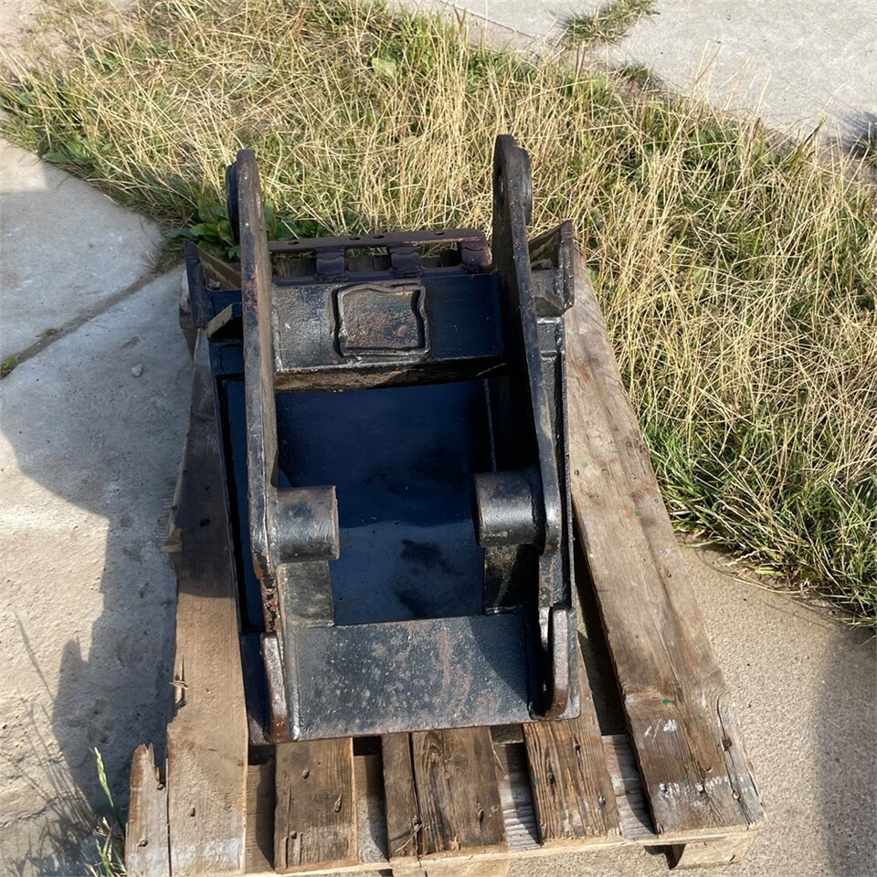 بكت - جرافة حفار ABC 45cm: صورة 9 بكت - جرافة حفار ABC 45cm: صورة 9