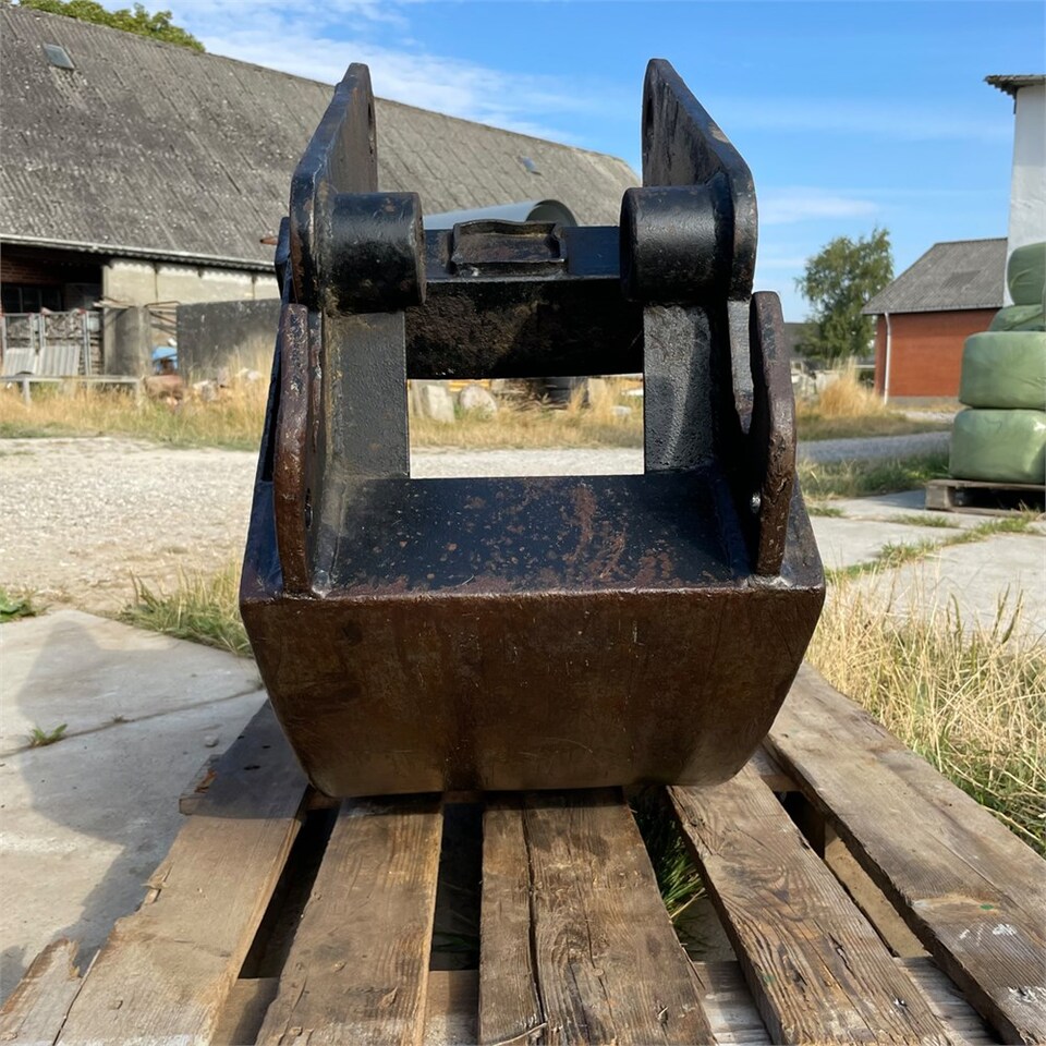 بكت - جرافة حفار ABC 45cm: صورة 10 بكت - جرافة حفار ABC 45cm: صورة 10