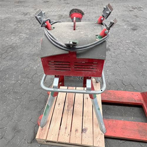 ABC Puliscimattoni - آلة أسفلت: صورة 4 ABC Puliscimattoni - آلة أسفلت: صورة 4