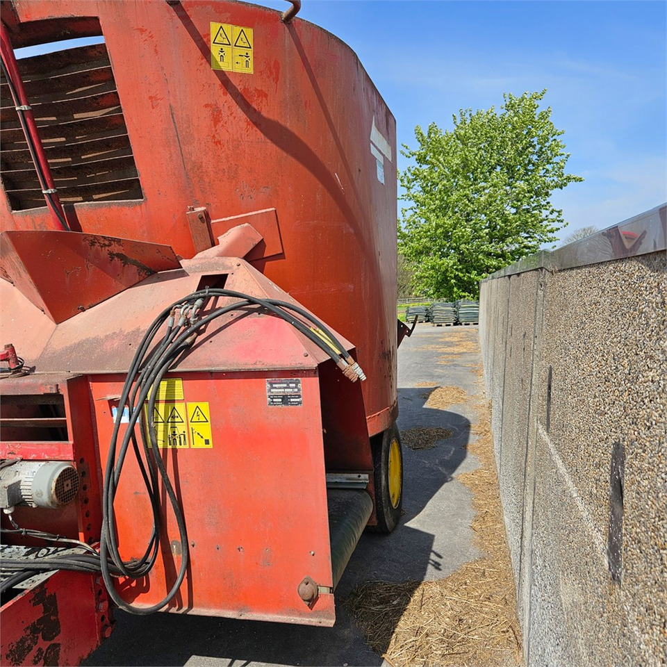 عربة خلط الأعلاف ABC SM10: صورة 15