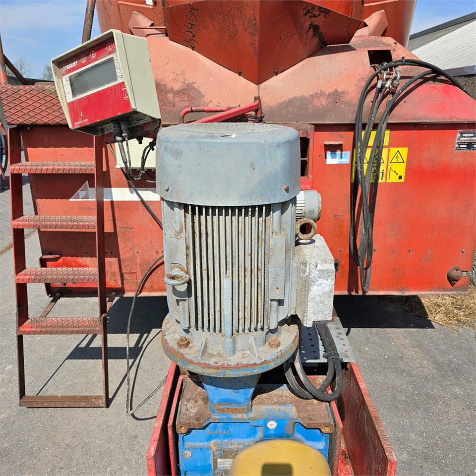 عربة خلط الأعلاف ABC SM10: صورة 17