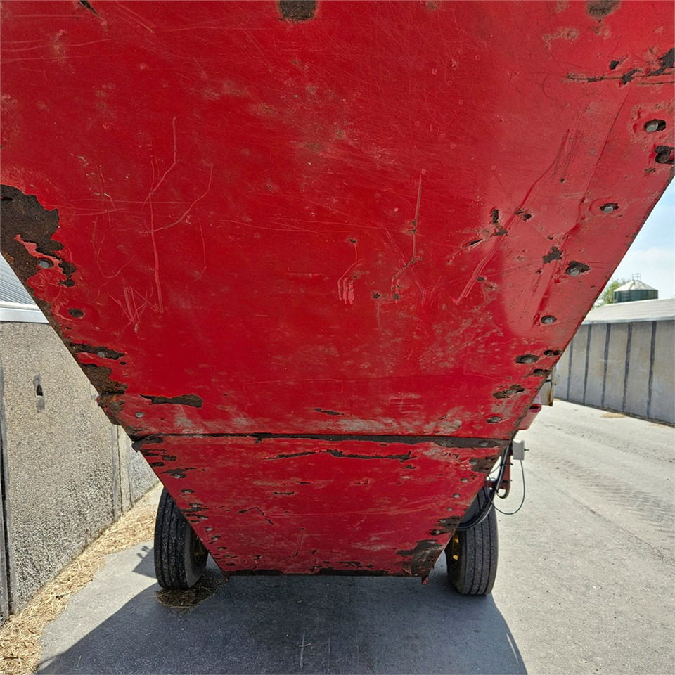 عربة خلط الأعلاف ABC SM10: صورة 14