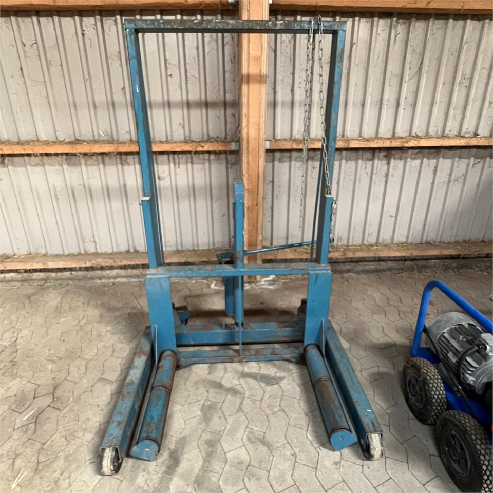 AC Hydraulic WT 1000 - آداة الآلة: صورة 1 AC Hydraulic WT 1000 - آداة الآلة: صورة 1
