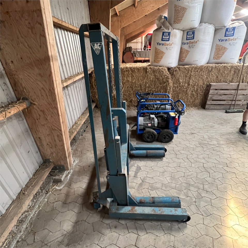 AC Hydraulic WT 1000 - آداة الآلة: صورة 4 AC Hydraulic WT 1000 - آداة الآلة: صورة 4
