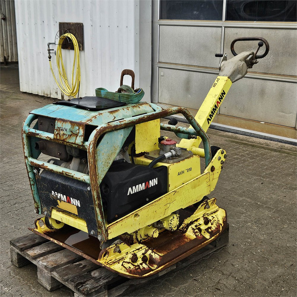 Ammann AVH 7010 - لوحة اهتزازية: صورة 3 Ammann AVH 7010 - لوحة اهتزازية: صورة 3
