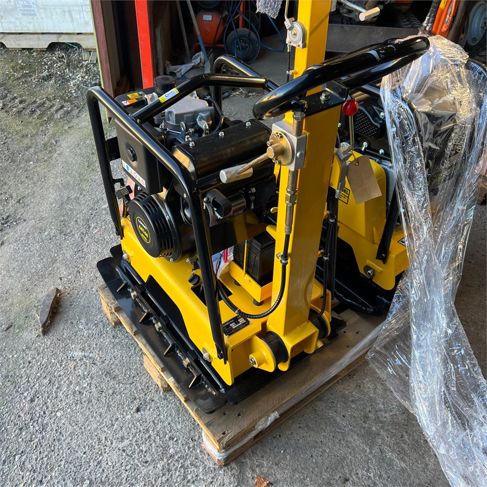 Bernards RT250-1 - لوحة اهتزازية: صورة 3 Bernards RT250-1 - لوحة اهتزازية: صورة 3