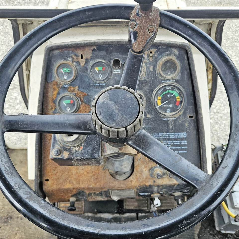 جرار Case 1270 Agri King: صورة 15