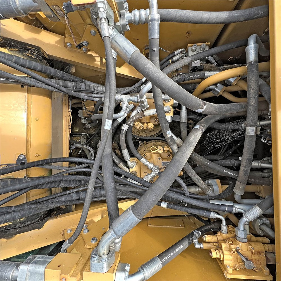 حفار زحاف Caterpillar 352 F LRE: صورة 34