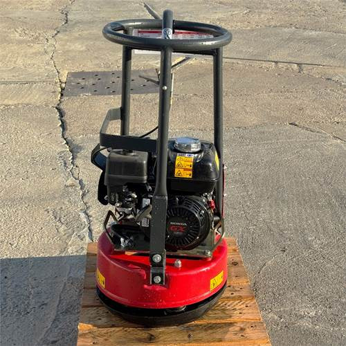 Chicago Pneumatic KMR11 - لوحة اهتزازية: صورة 2 Chicago Pneumatic KMR11 - لوحة اهتزازية: صورة 2