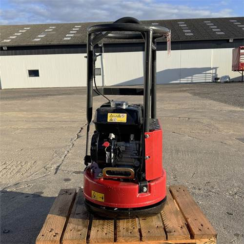 Chicago Pneumatic KMR11 - لوحة اهتزازية: صورة 1 Chicago Pneumatic KMR11 - لوحة اهتزازية: صورة 1