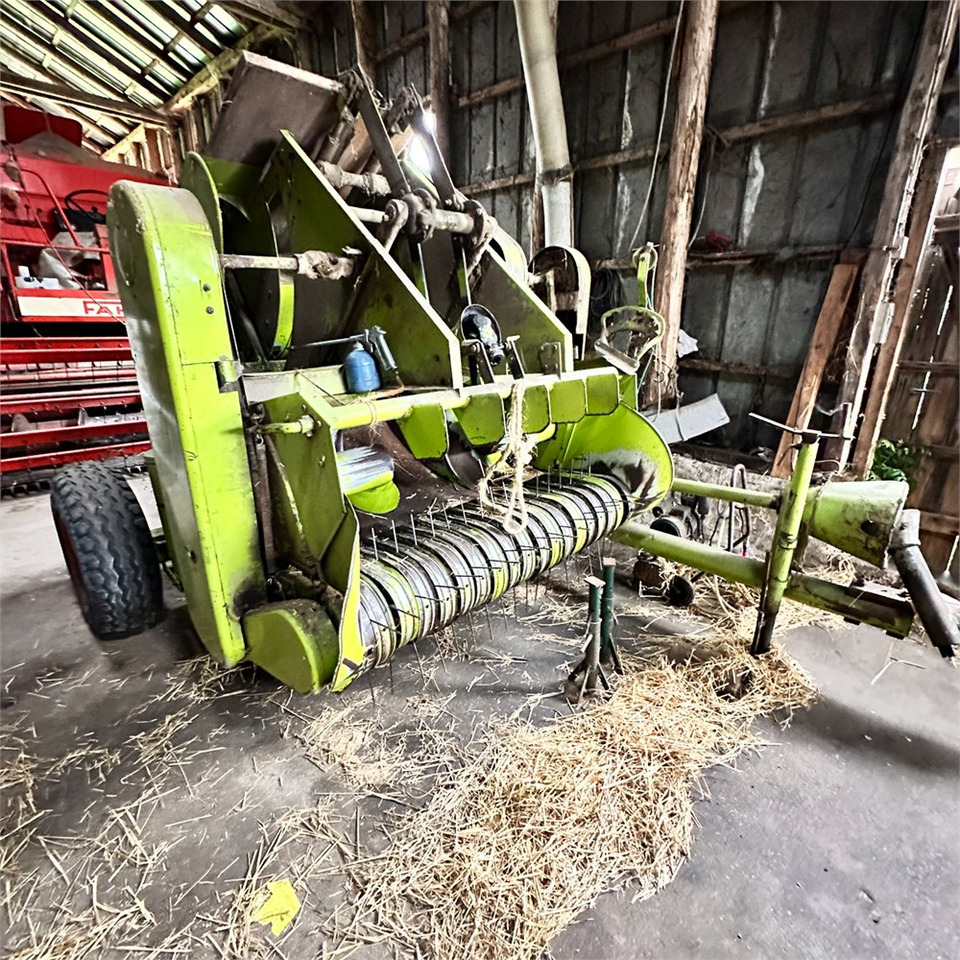 Claas Maximum - معدات تيبيس التبن: صورة 3 Claas Maximum - معدات تيبيس التبن: صورة 3