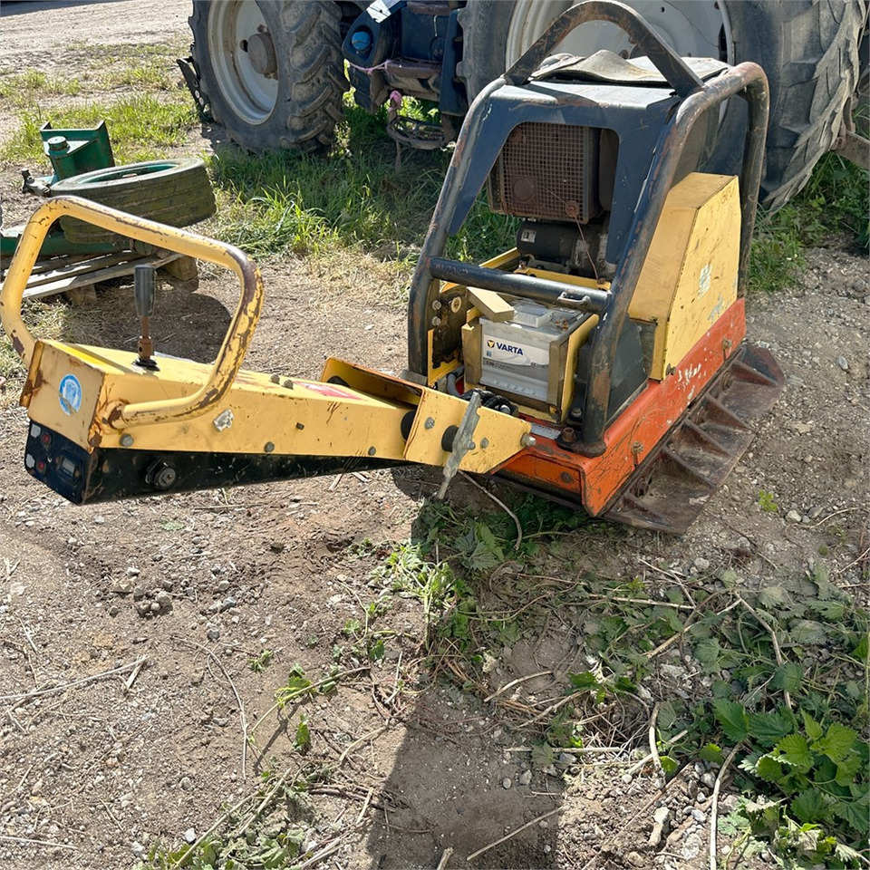 لوحة اهتزازية Dynapac LG500: صورة 7 لوحة اهتزازية Dynapac LG500: صورة 7